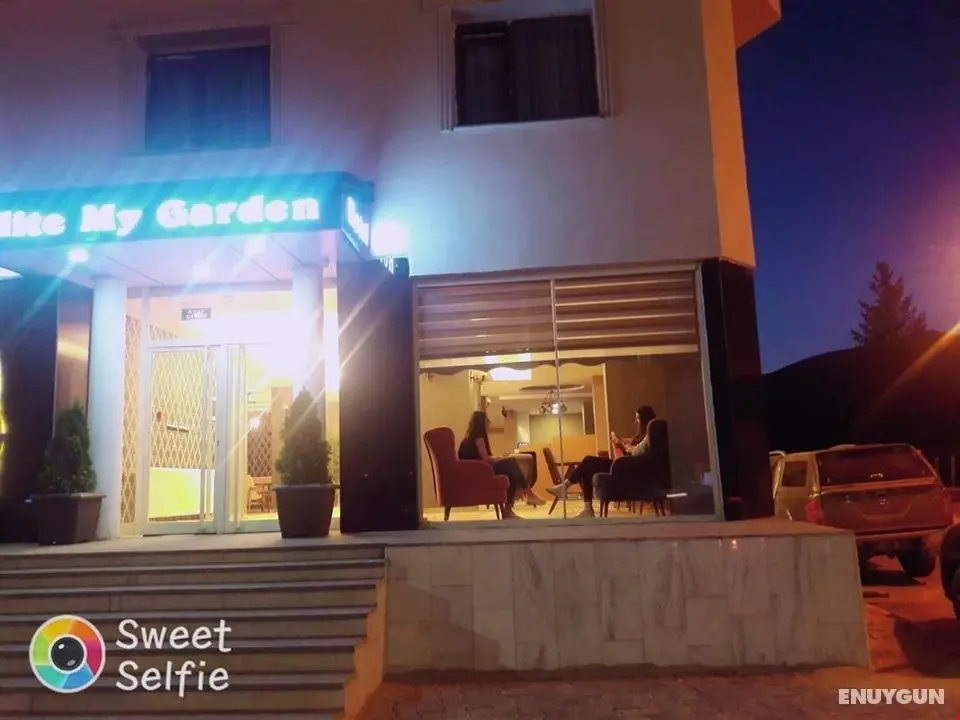 Elite My Garden Hotel - Gece Görünümü