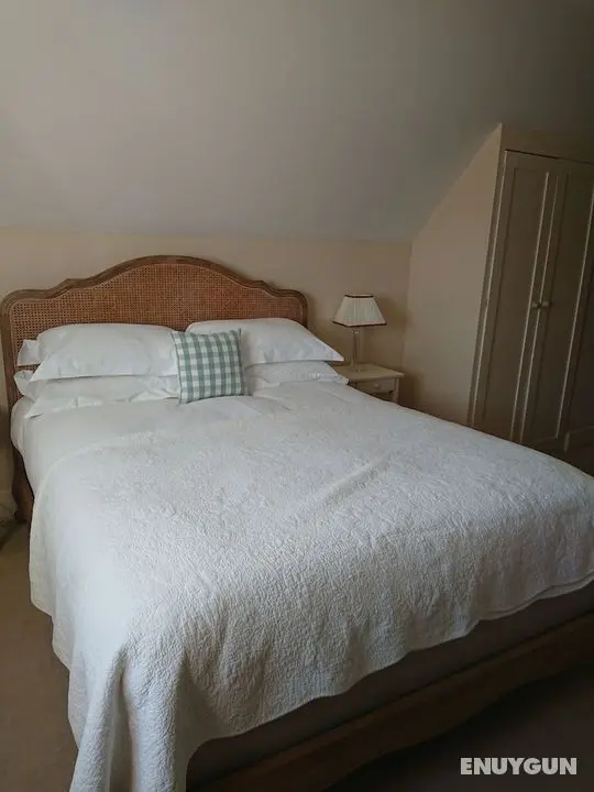 Elizabeth -Tiger Inn - Öne Çıkan Resim