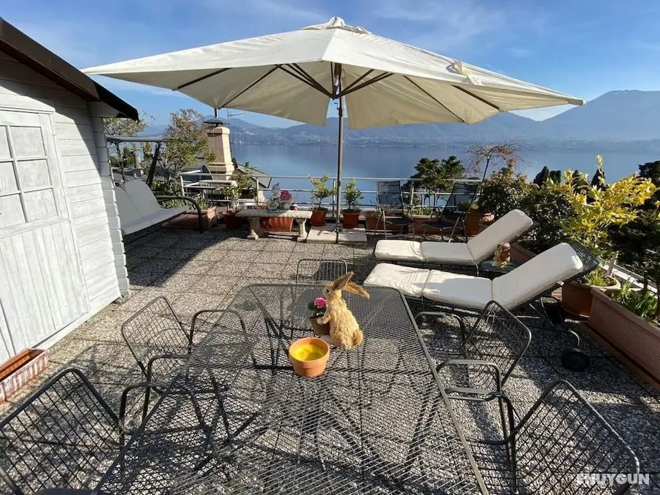 Elizaveta Apartment With Lake View and Terrace in Oggebbio - Oda
