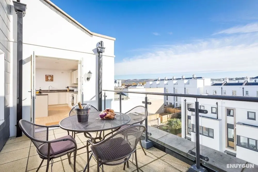 Elliot Oliver - Luxury 3 Bedroom Town Centre Apartment - Oda Manzaraları