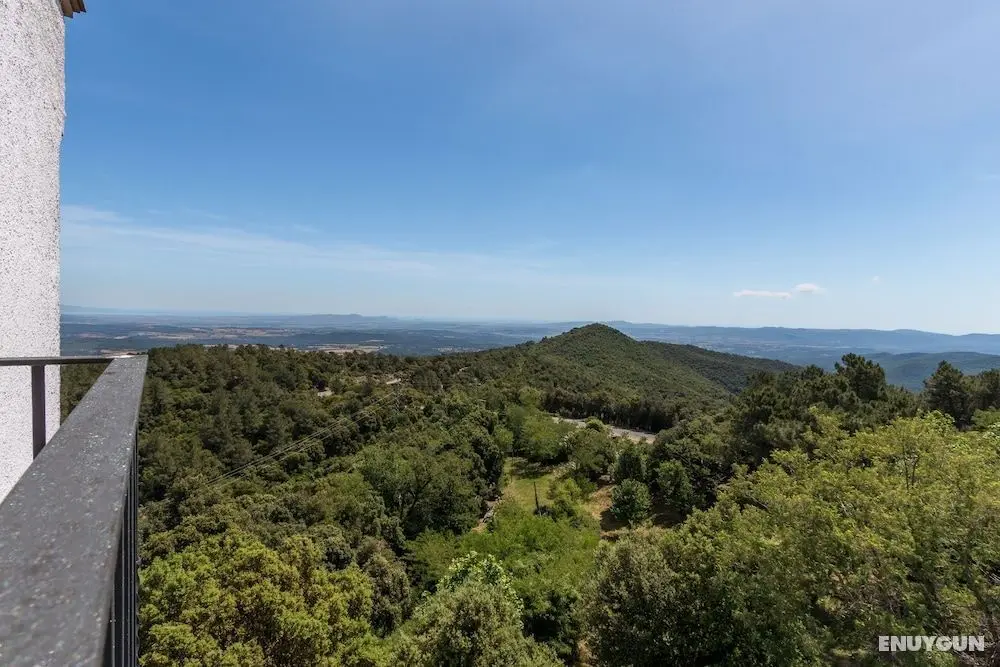Els Angels Hotel & Restaurant Girona - Konum Öne Çıkanlar