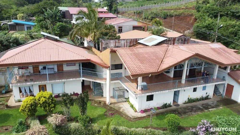 The Embassy Ministry Center BNB - Dış Mekan