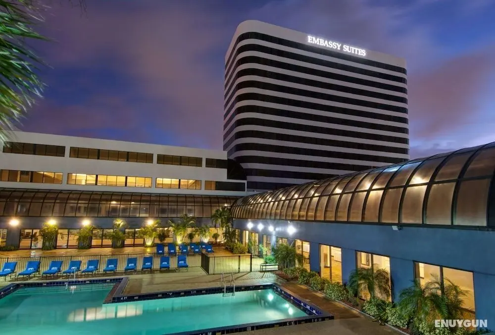 Embassy Suites by Hilton West Palm Beach Central - Dış Mekan