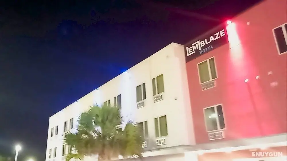 Emblaze Hotel - Dış Mekan