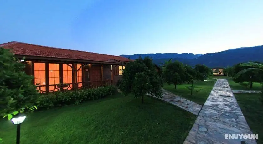 Emek Pension - Dış Mekan