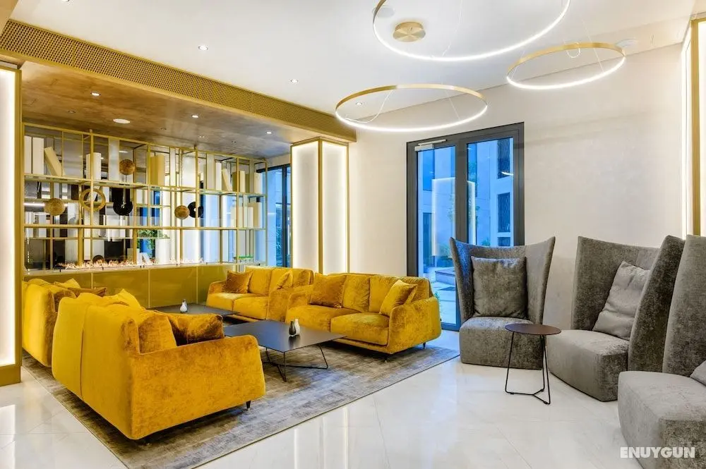 Emerald Hotel - Öne Çıkan Resim