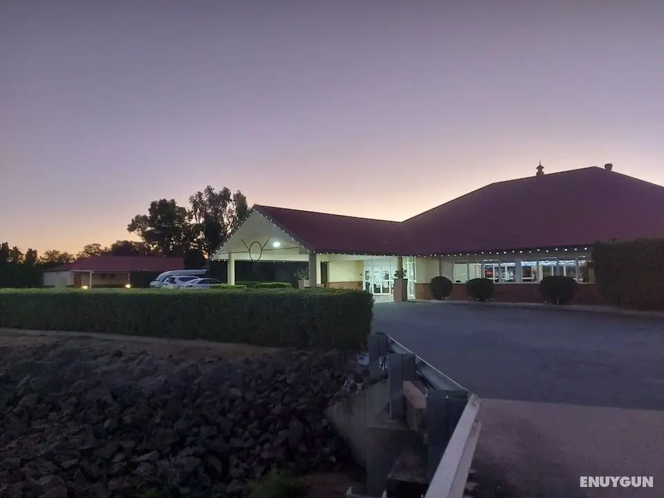 Emerald Explorers Inn - Öne Çıkan Resim