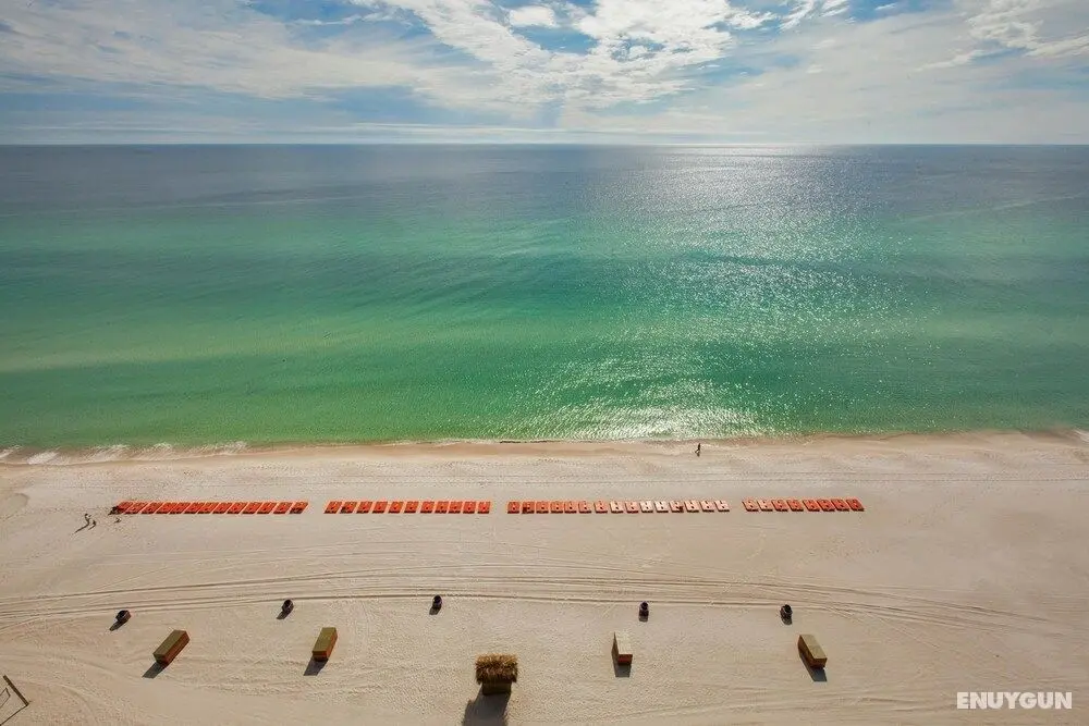 Emerald Isle Beach Resort by Panhandle Getaways - Plaj