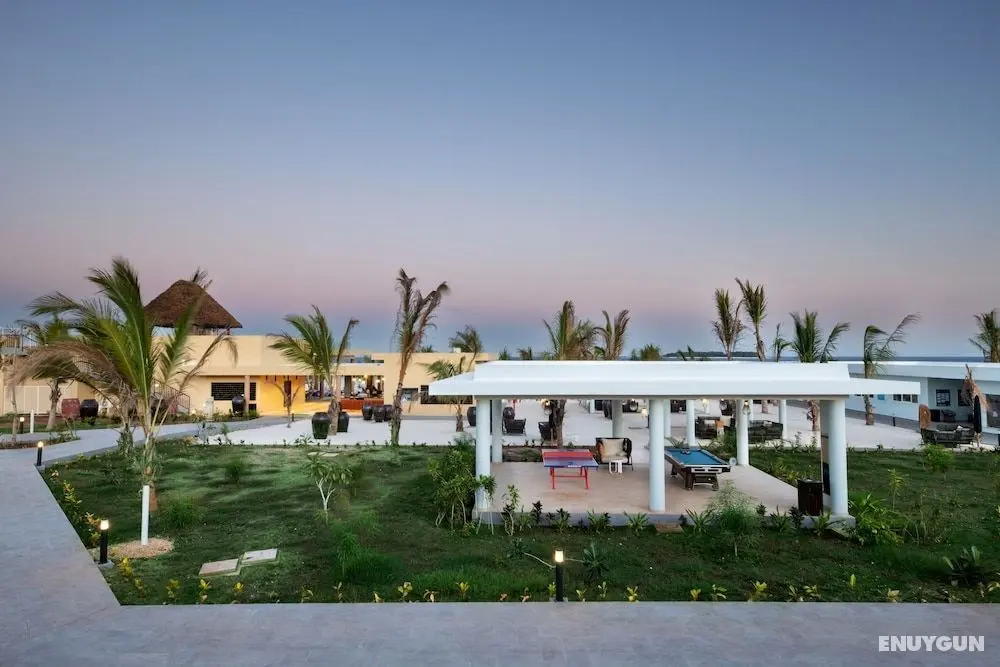 Emerald Zanzibar Resort & Spa- Deluxe All Inclusive - Plaj
