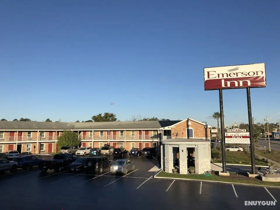 Emerson Inn - Oda Manzaraları