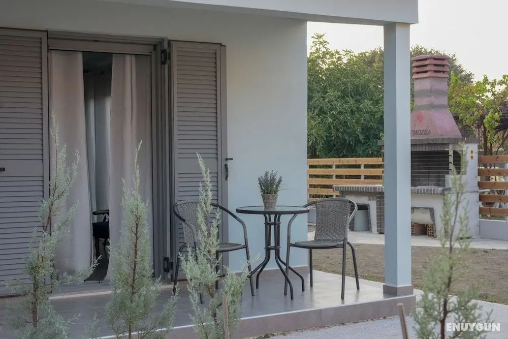 Emma's House - Dış Mekanlar