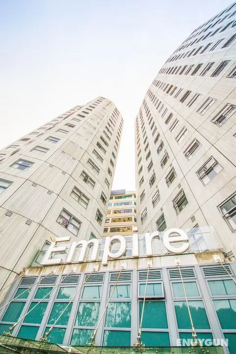 Empire Apartments - Genel