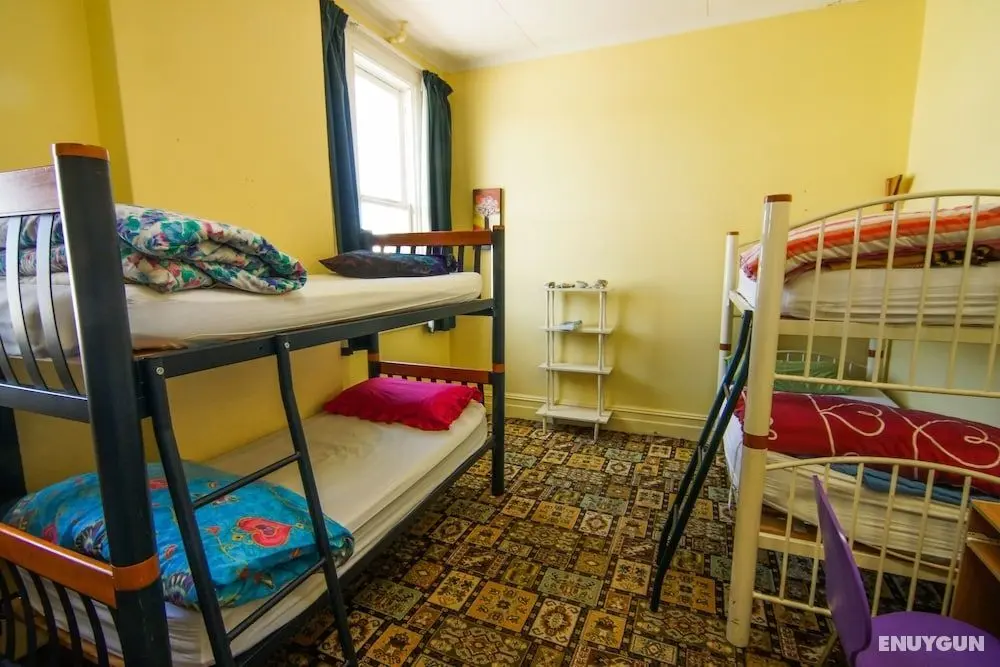 Empire Backpackers - Öne Çıkan Resim