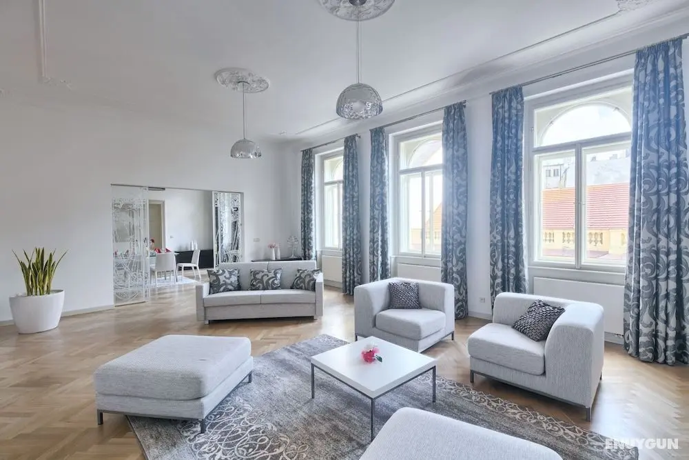 EMPIRENT Grand Central Apartments - Öne Çıkan Resim