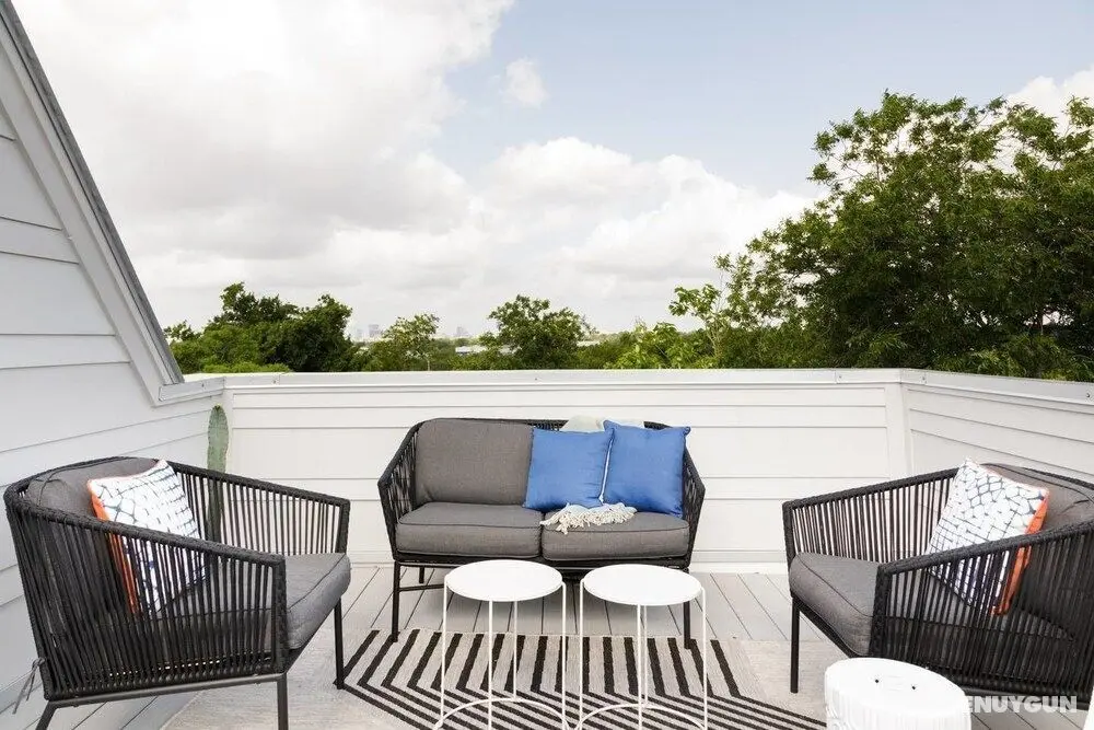 Enjoy a Curated Designer Home With Rooftop Deck - Oda Düzeni