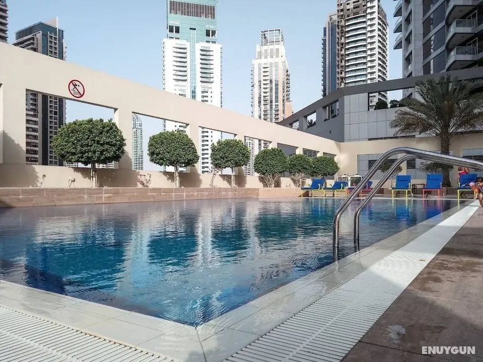 Enticing Studio in Dubai Marina - Next to Beach! - İç Mekan