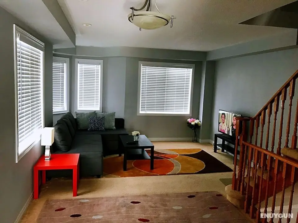 Entire 3 Bedroom Townhouse in Markham - Öne Çıkan Resim