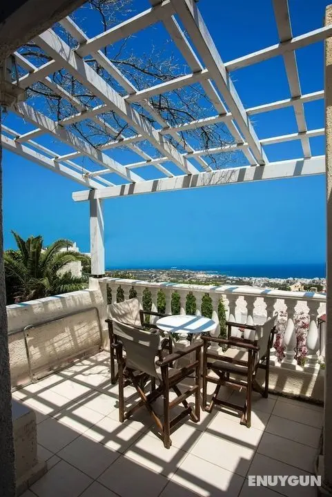 Entire Private Suite Sea Full View With Balcony, Shared Pool and Air Conditionin - Öne Çıkan Resim