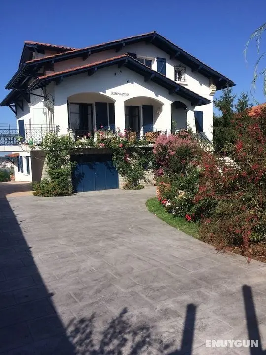 Villa Erresinolettean - Öne Çıkan Resim