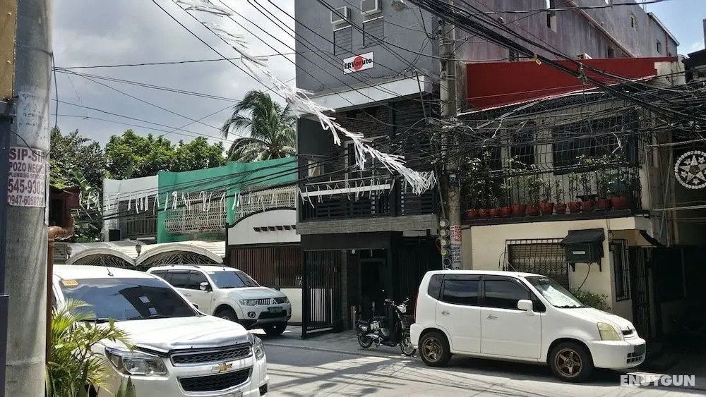 ERVoruto Hostel Makati - Dış Mekan