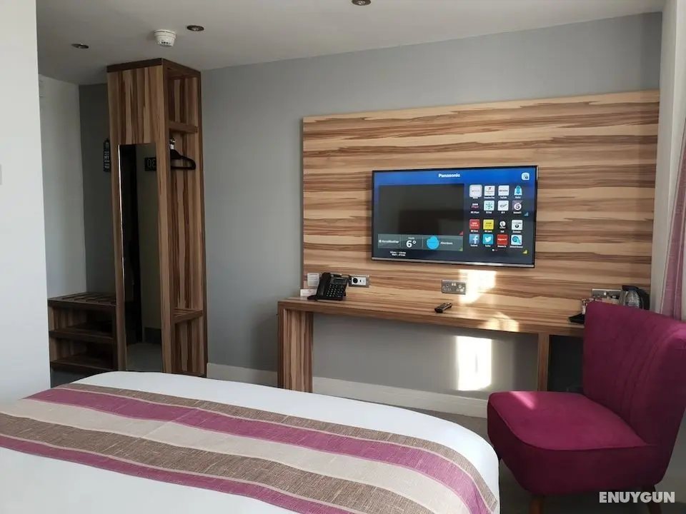 Escape Hotel - Öne Çıkan Resim