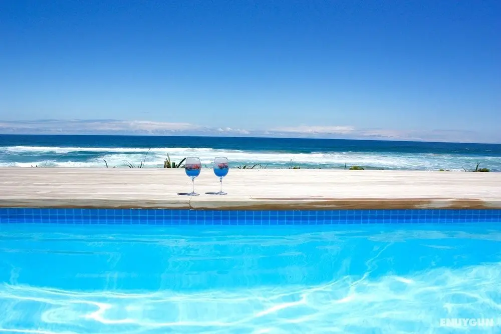 Escape to the Beach - Öne Çıkan Resim