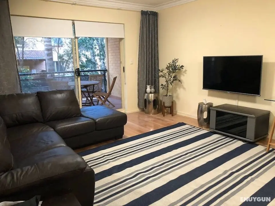 Escape to Strathfield for 8 guests - Öne Çıkan Resim