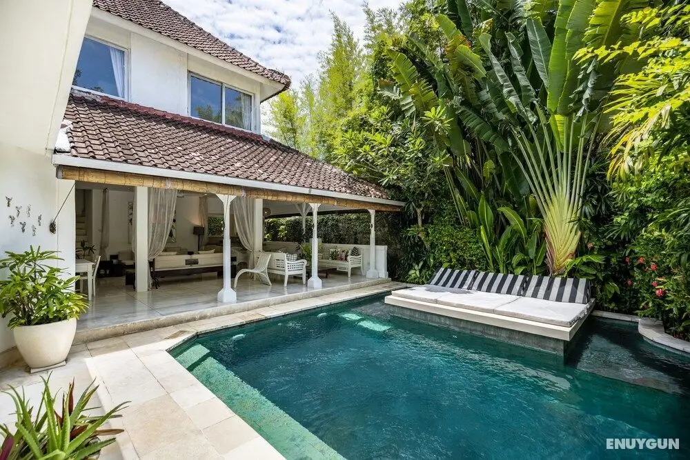 Esha Villa Drupadi Seminyak - Dış Mekan
