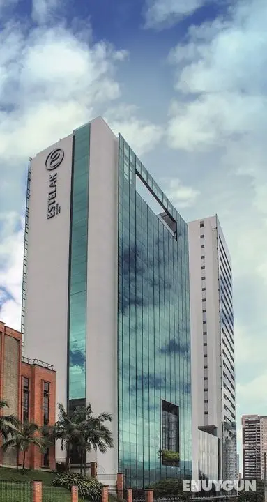 Estelar Square - Öne Çıkan Resim