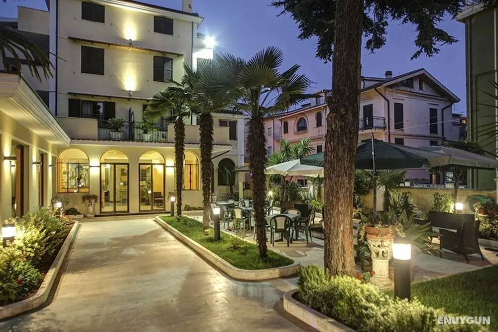 Hotel Ester Safer - Öne Çıkan Resim