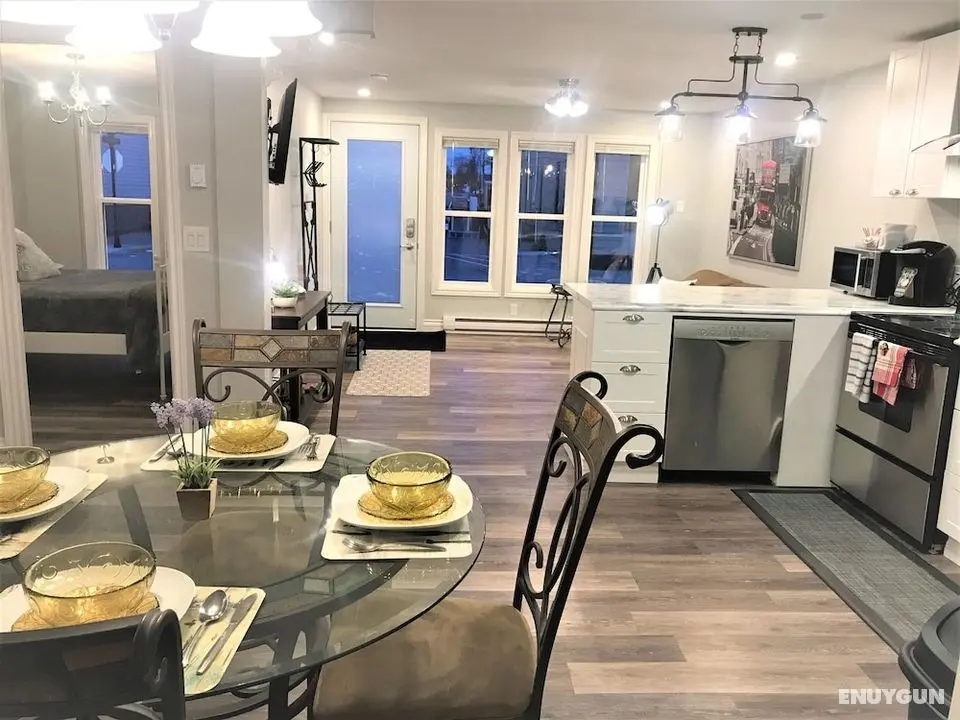 Esther's Place-Carleton Place Downtn Apt - Öne Çıkan Resim