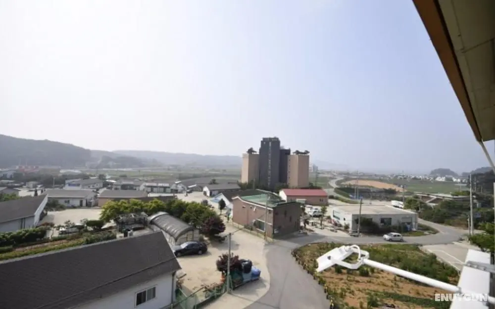 Eulwangri Donkey Pension - Oda