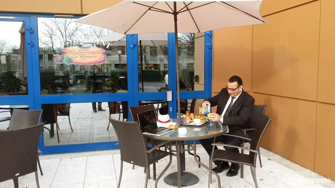 Euro Hôtel Paris Créteil - Manzara / Peyzaj