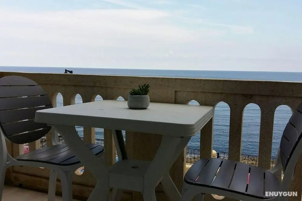 Excellent Views 2-bed Apartment in Marsalforn Gozo - Öne Çıkan Resim