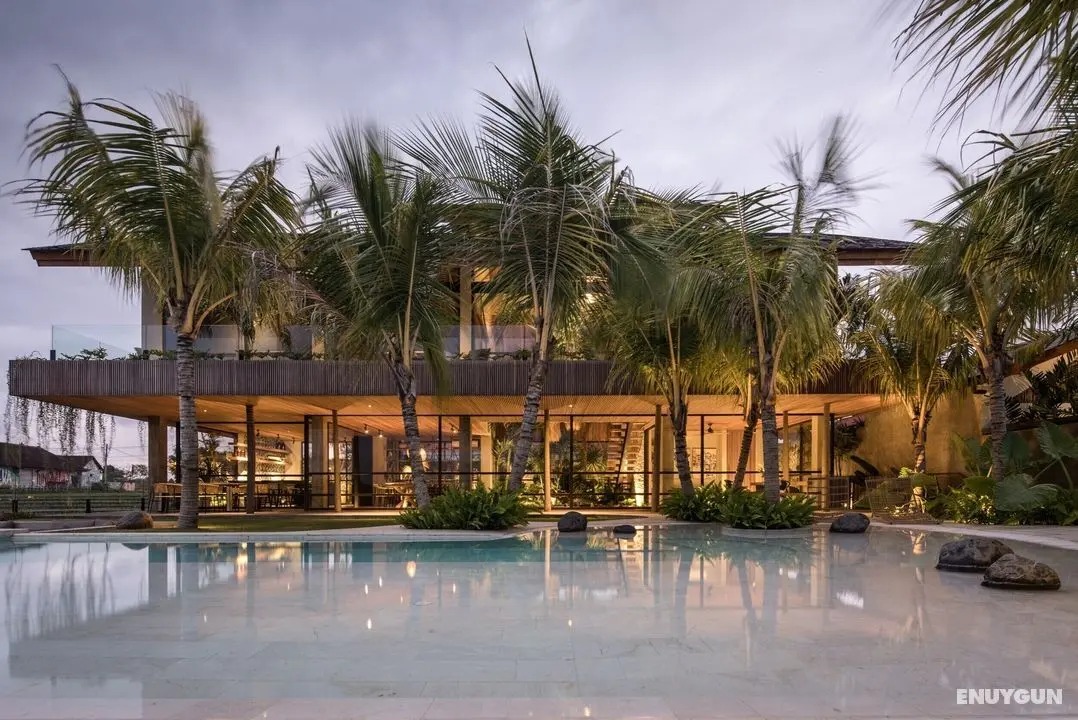 Exceptional Architect's 5BR Villa, an Oasis Gem in Canggu Centre - Öne Çıkan Resim