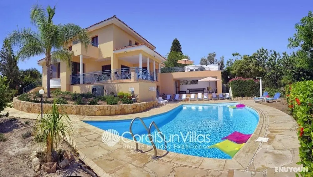Exceptional Large Villa, Private Heated Pool, Complete Privacy, Prime Location - Öne Çıkan Resim