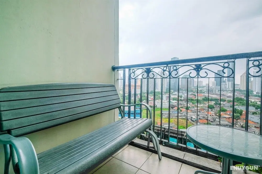 Exclusive with City View 3BR Apartment Bellagio Residence - Dış Mekan