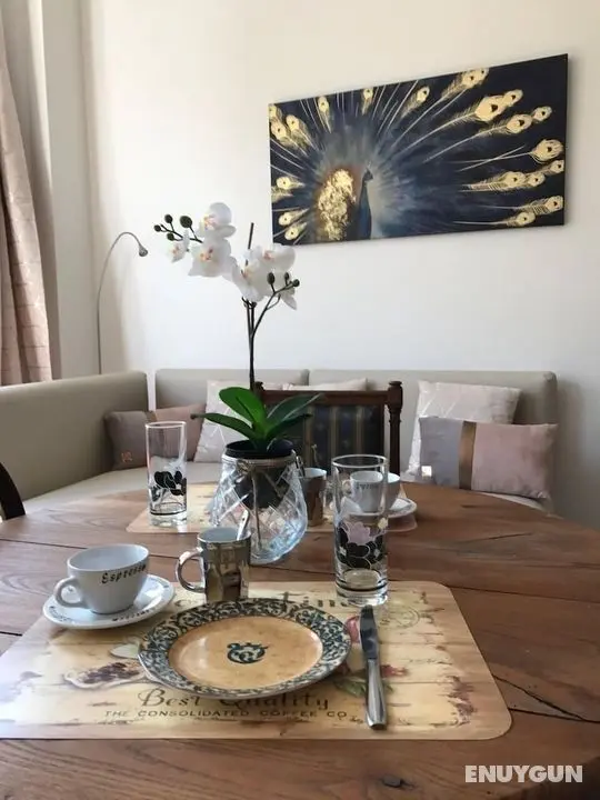 Exclusive Flats Sainte-Catherine Art - Öne Çıkan Resim