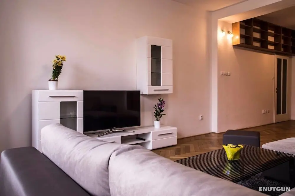 Exclusive Riverside Apartment In Heart Of Prague - Öne Çıkan Resim