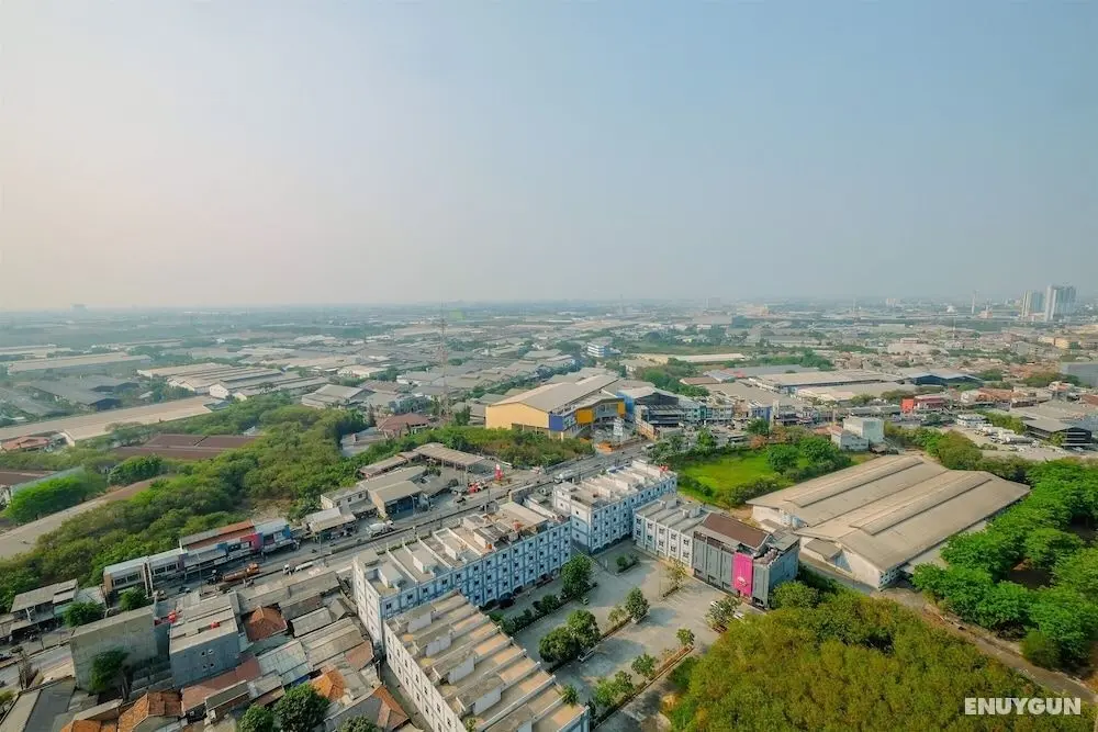 Exclusive Studio at The Oasis Cikarang Apartment - Dış Mekan