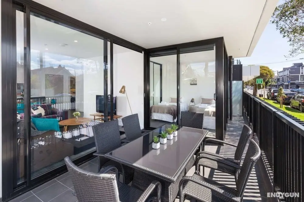Executive 3 br Caulfield North - Öne Çıkan Resim