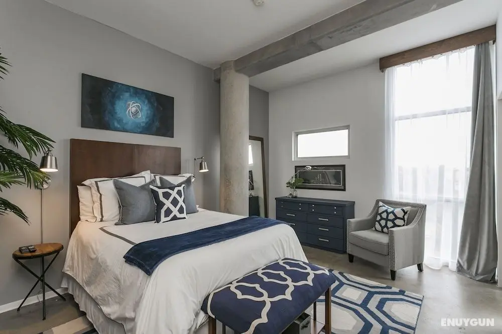 Executive Industrial Chic Condo | 30 night min - Öne Çıkan Resim