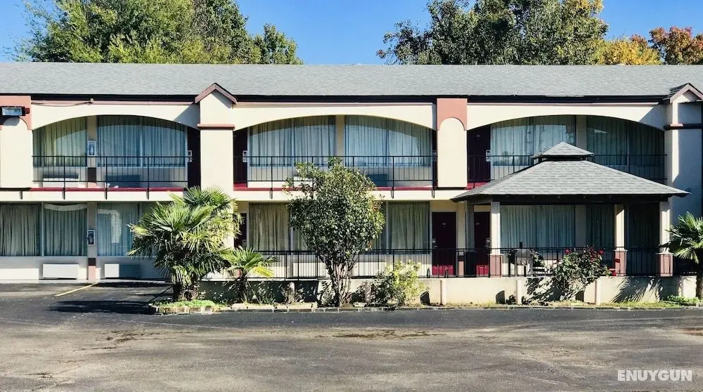 Executive Inn - Dış Mekan