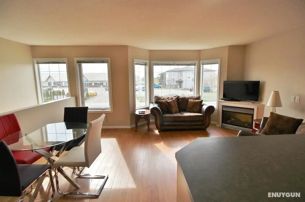 Executive Private Suites near Calgary - Öne Çıkan Resim