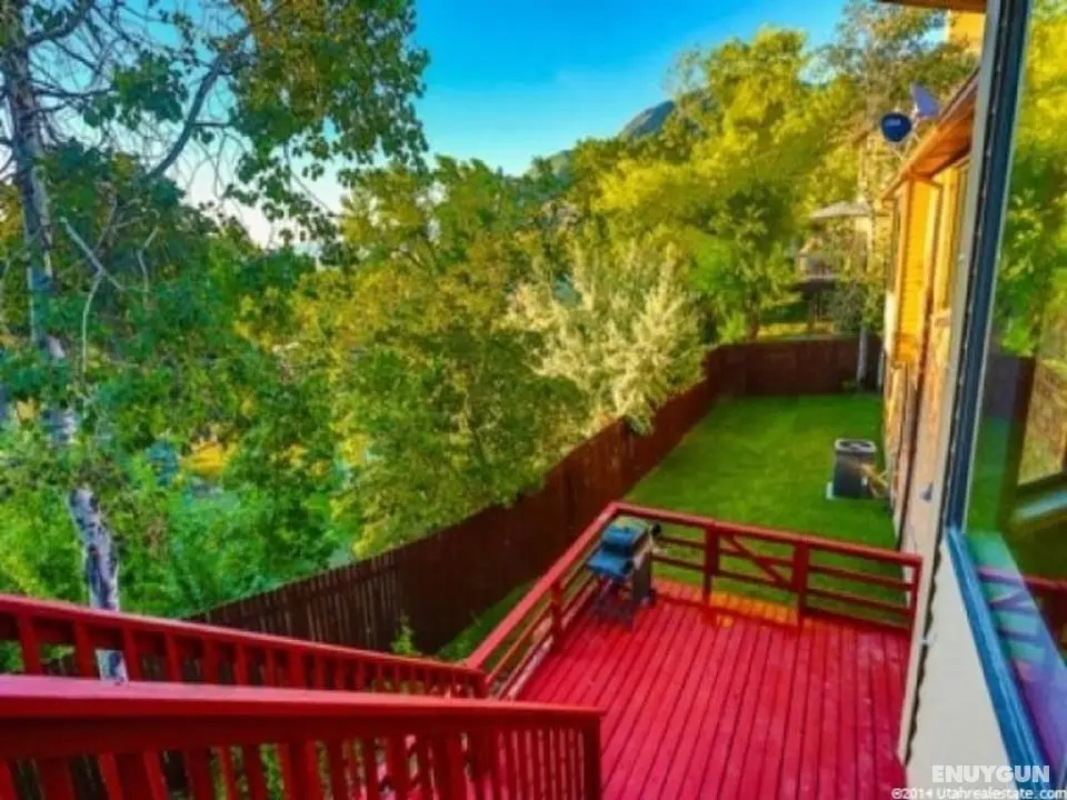 Exquisite 7-BR Home by the Mountains - Dış Mekanlar