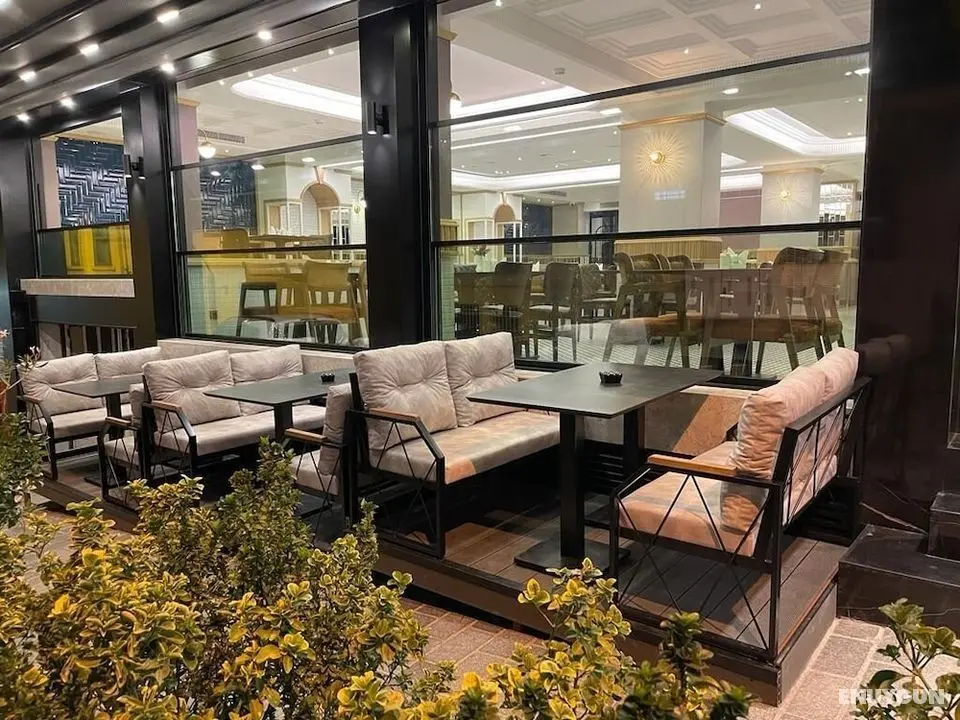 Eyfel Otel - Öne Çıkan Resim