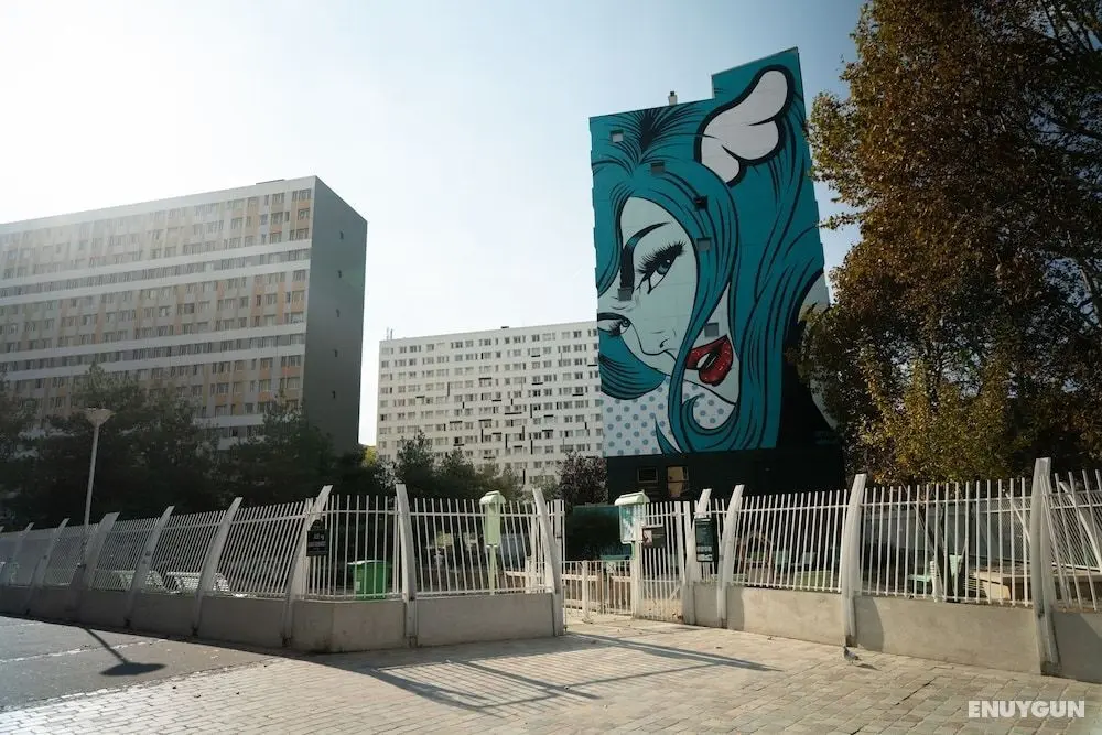 hotelF1 Paris Porte de Châtillon - Dış Mekan