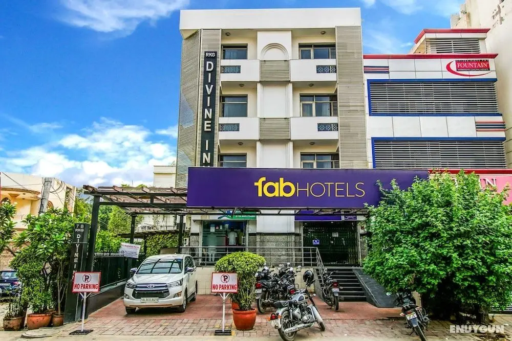 FabHotel Divine Inn - Öne Çıkan Resim