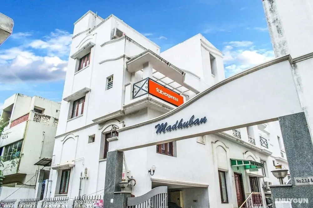 FabHotel Kapsstone Egmore - Öne Çıkan Resim