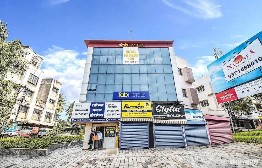 FabHotel Sahara Inn - Dış Mekan